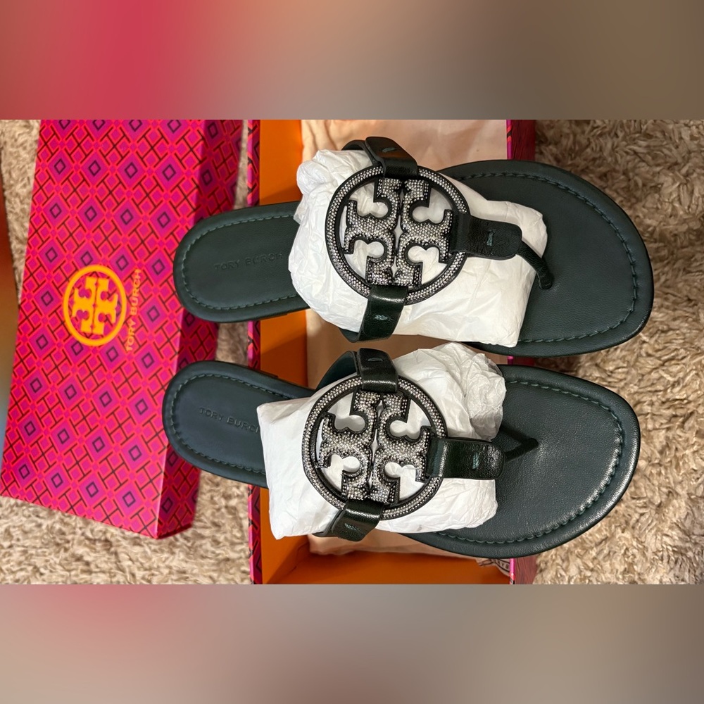 Tory Burch Green Sandals with Iconic rhinestone Logo - Picture 5 of 8